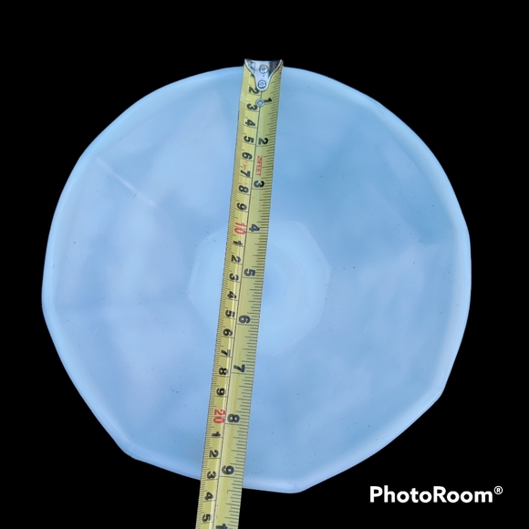 Vintage white milk glass bowl - Picture 4 of 5